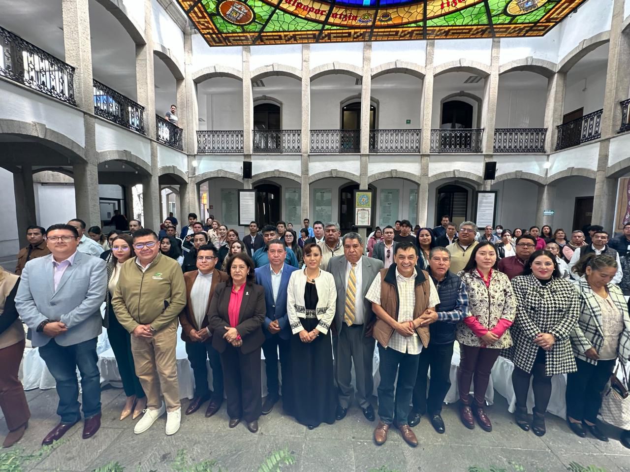 Presentan en el Congreso del Estado portafolios de servicios de financieros